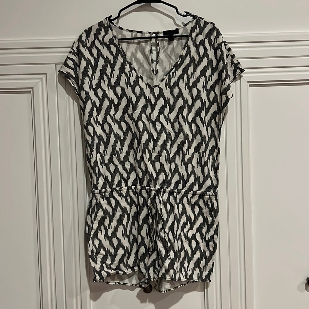 J.Crew Romper Ikat Print Black and White Size Small